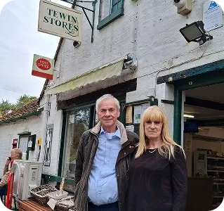 Mr and Mrs Paul and Diane Hagger